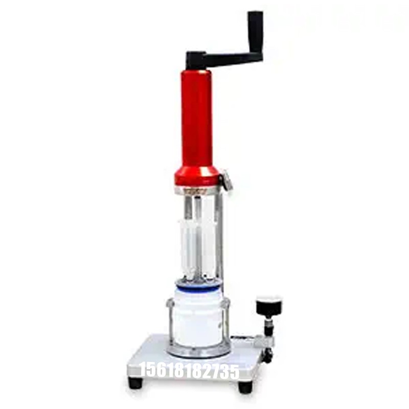 液體灌裝機(jī),稱(chēng)重灌裝機(jī),定量灌裝機(jī) 液體灌裝機(jī),稱(chēng)重灌裝機(jī),定量灌裝機(jī)