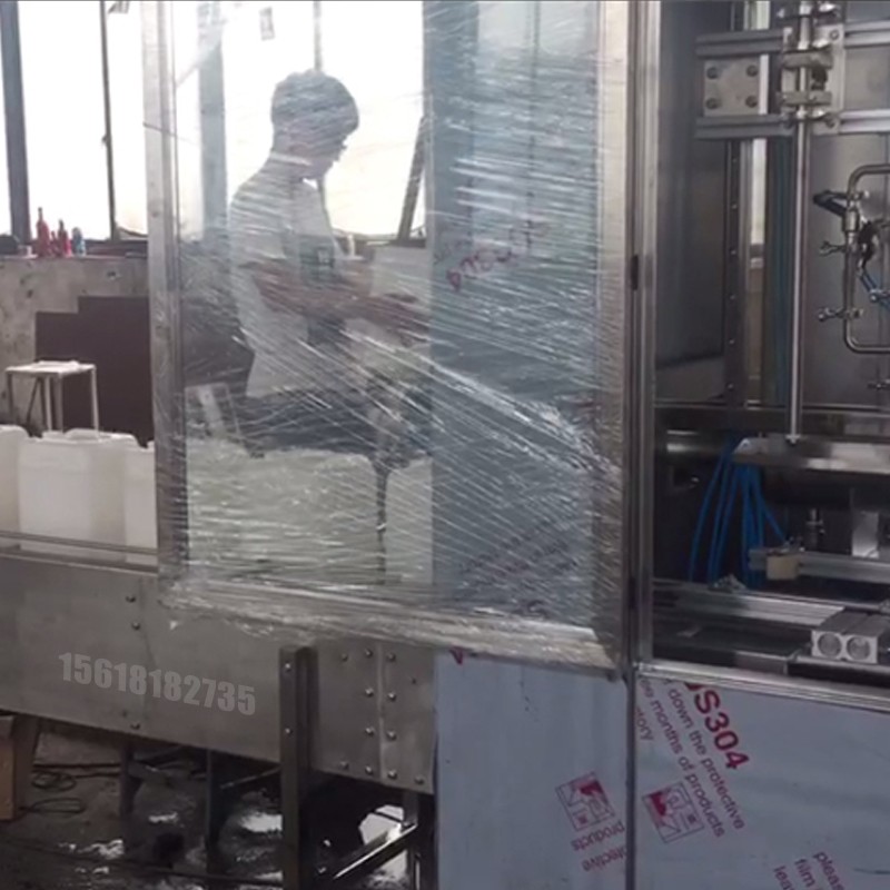液體灌裝機(jī),稱重灌裝機(jī),定量灌裝機(jī) 液體灌裝機(jī),稱重灌裝機(jī),定量灌裝機(jī)